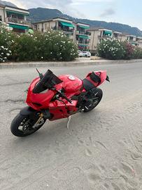 Ducati panigale v4s
