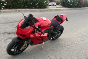 Ducati panigale v4s