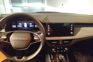 Subentro leasing Skoda kamiq black dots 115cv man
