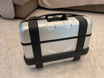 Givi trekker 33l 