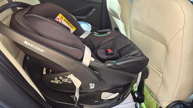 Ovetto-seggiolino Maxi cosi+base isofix 360 gradi