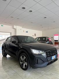 AUDI - Q2 - 30 TDI S tronic Identity Black