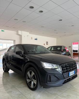 AUDI - Q2 - 30 TDI S tronic Identity Black
