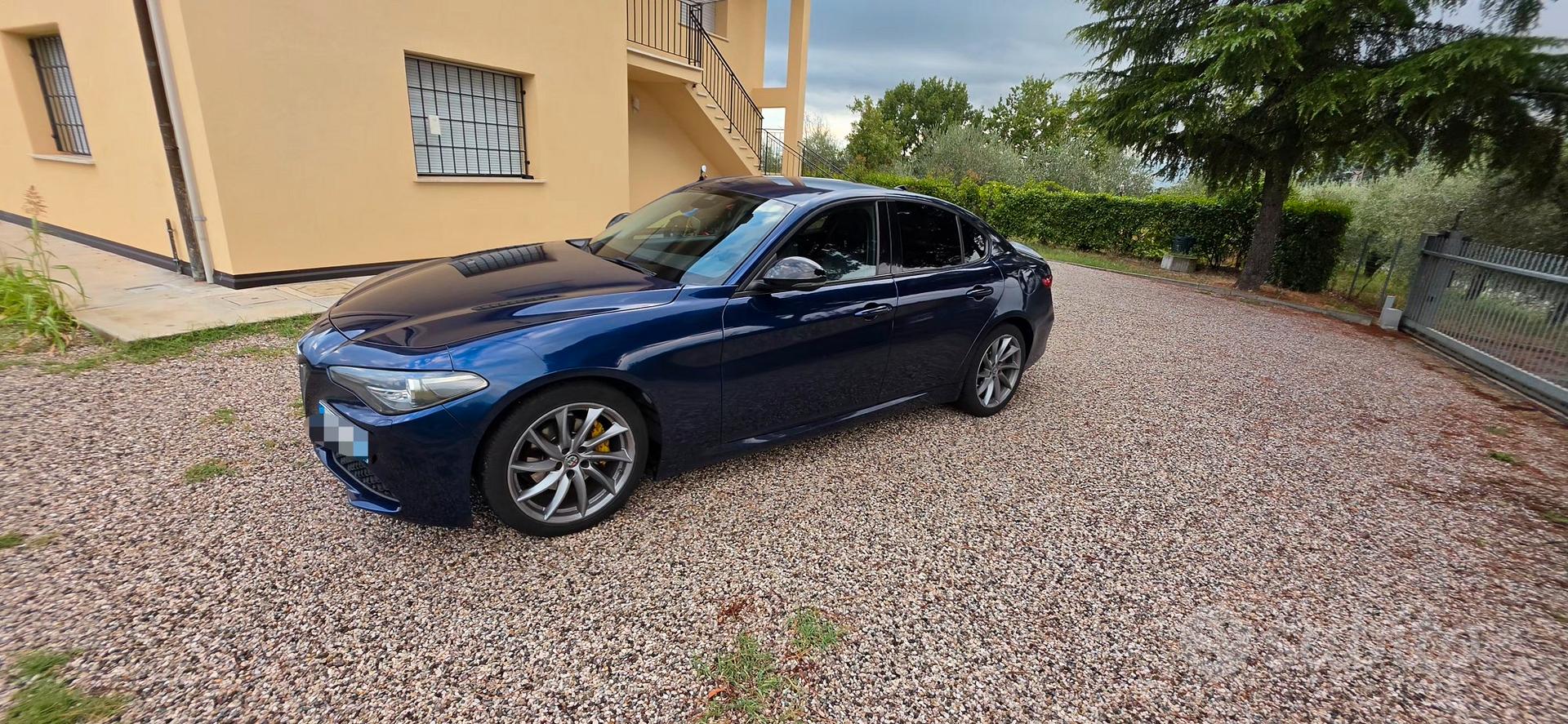 Alfa Romeo Giulia 2016 photo 2