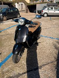 Vespa primavera 125 km 6200