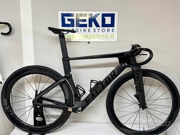 New Factor ONE 2026 taglia M pronta consegna bdc