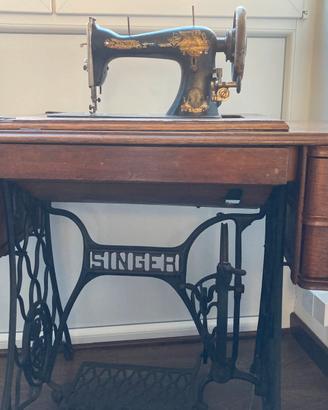 Magnifico mobile Singer anni ‘20