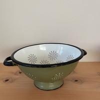 🍳 Scolapasta vintage in metallo verde – anni ’60