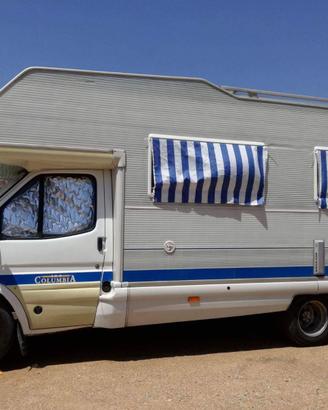Camper mansardato . Ideale come prima esperienza