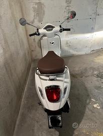 Vespa primavera 50