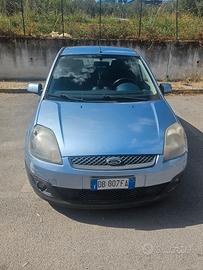 FORD FIESTA IN PERFETISSIME CONDIZIONI TUTTA  FUNZ