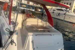 Barca natante Chaparral 270 signature