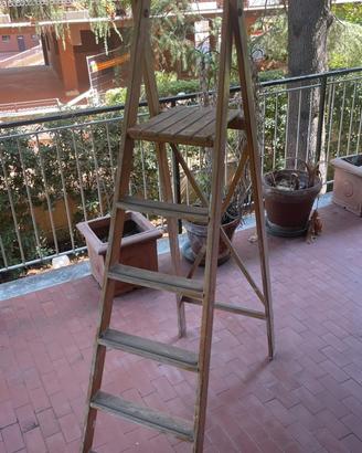 Scaletta vintage legno