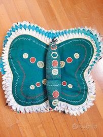Cuscino vintage a forma di farfalla