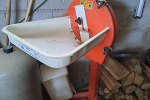 Mulino macina grano orzo e granturco