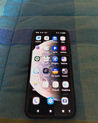 Motorola Edge 30 neo 8 GB di RAM e 256 GB memoria