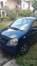 TOYOTA Yaris - 2002