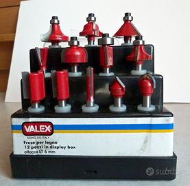 Corredo di 12 Frese per Legno