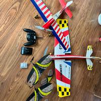 4 aeromodelli in blocco