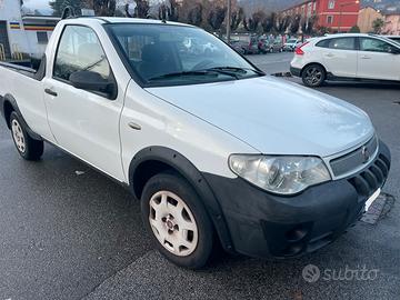 Fiat strada 2009 1.3 multijet