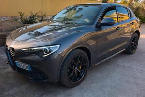 Alfa Romeo Stelvio Veloce Q4 - 210cv - My2020