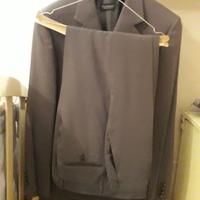 vestito completo con gilet elegante da uomo