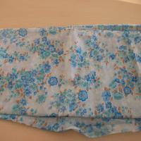 Taglio stoffa a fiori