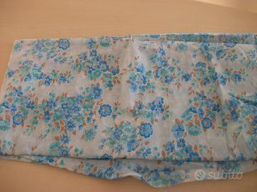 Taglio stoffa a fiori