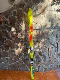 Coppia di sci + borsa porta sci AUDI