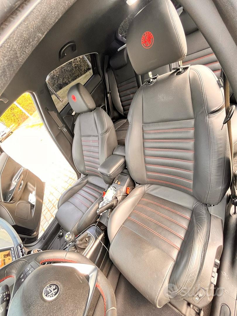Alfa Romeo Giulietta 2011 photo 4