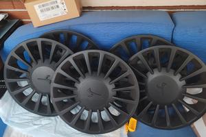 5 copricerchi ypislon da 15 come nuovi 