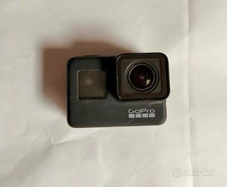 GoPro 7 Black Edition  più accessori. 