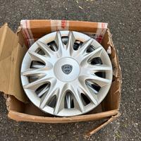 Copricerchi borchie lancia ypsilon