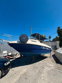 Imbarcazione Saver Manta Fisher 21 semi cabinata