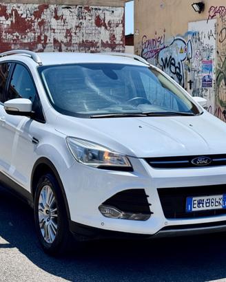 Ford Kuga 2.0 TDCI 140 CV 4WD Powershift Titanium 