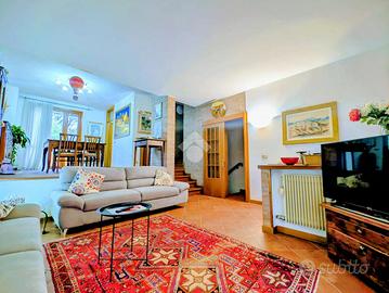 VILLA A SCHIERA A CASIER