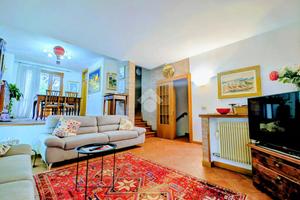 VILLA A SCHIERA A CASIER