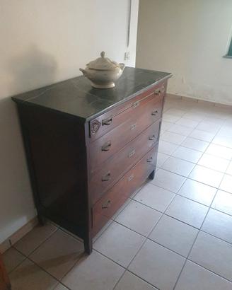 vecchia cassettiera 