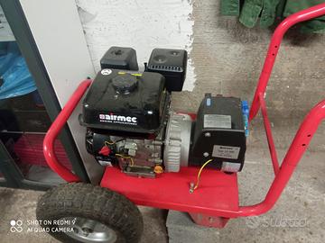 Generatore di corrente per abbacchiatori