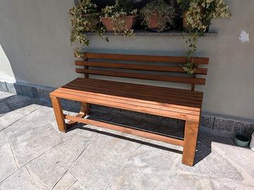 panchina in legno 