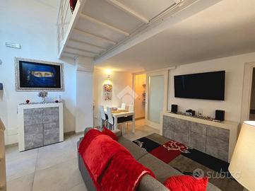 2 LOCALI A LECCE