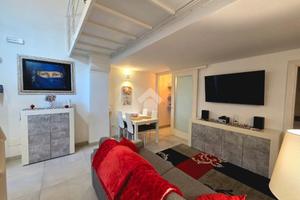 2 LOCALI A LECCE