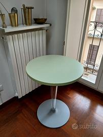 Kartell, tavolo tondo