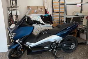 Yamaha tmax 530