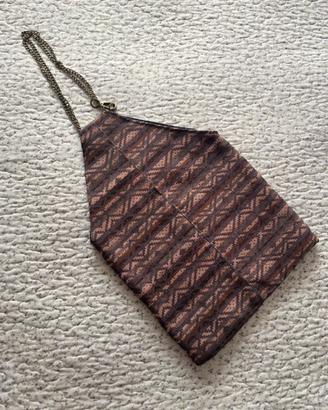Borsa fatta a mano con catenella