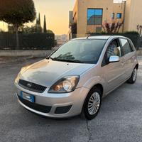 FORD FIESTA 1.2 BENZ 2007 12 MESI GARANZIA