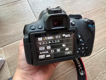 Canon Eos 700D piu accessori