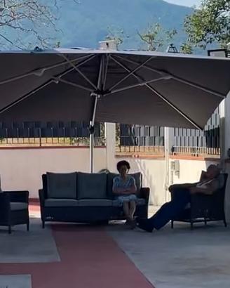 Ombrellone da giardino 4 x 4 impermeabile