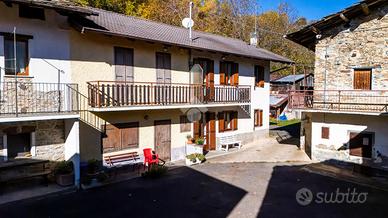 CASA SEMINDIPENDENTE A VENASCA