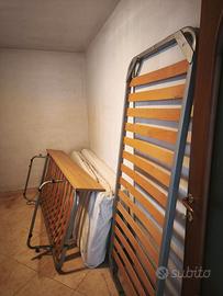 Lettino singolo a doghe + letto a doghe matrimonia